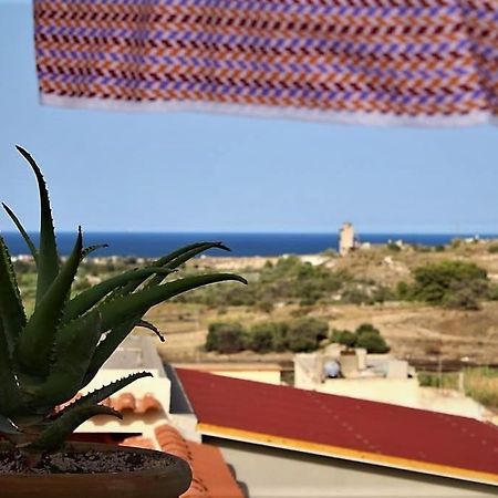 La Terrazza Di Mariel Apartment Пакино Екстериор снимка