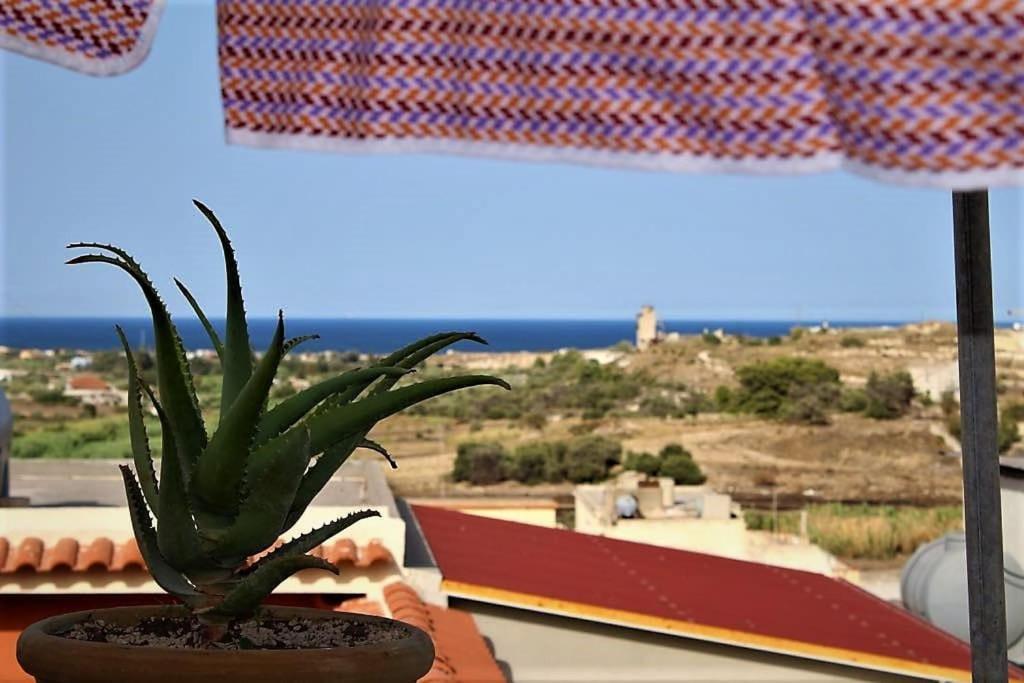 La Terrazza Di Mariel Apartment Пакино Екстериор снимка